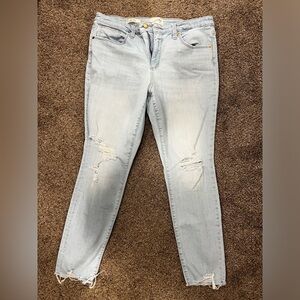Universal threads distressed jean